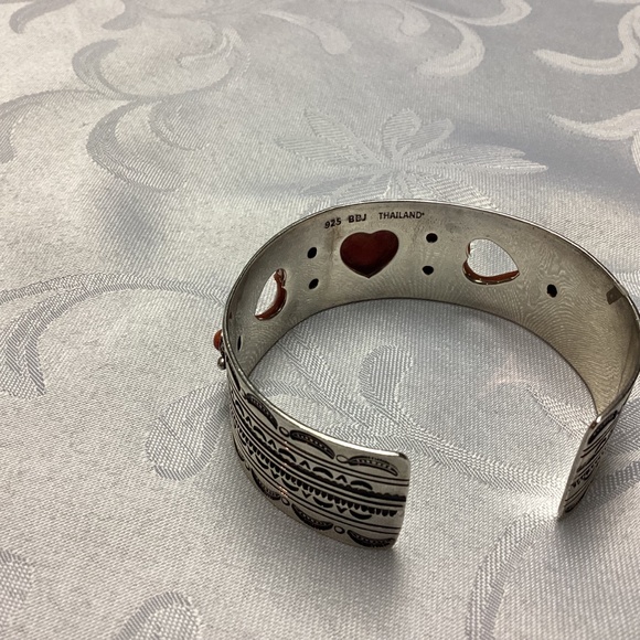 SPONGE.  coral  HEART. Sterling silver cuff signed BBJ. THAILAND. - Picture 8 of 15
